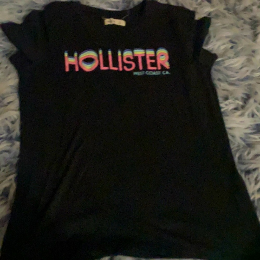 Hollister Basic Tee